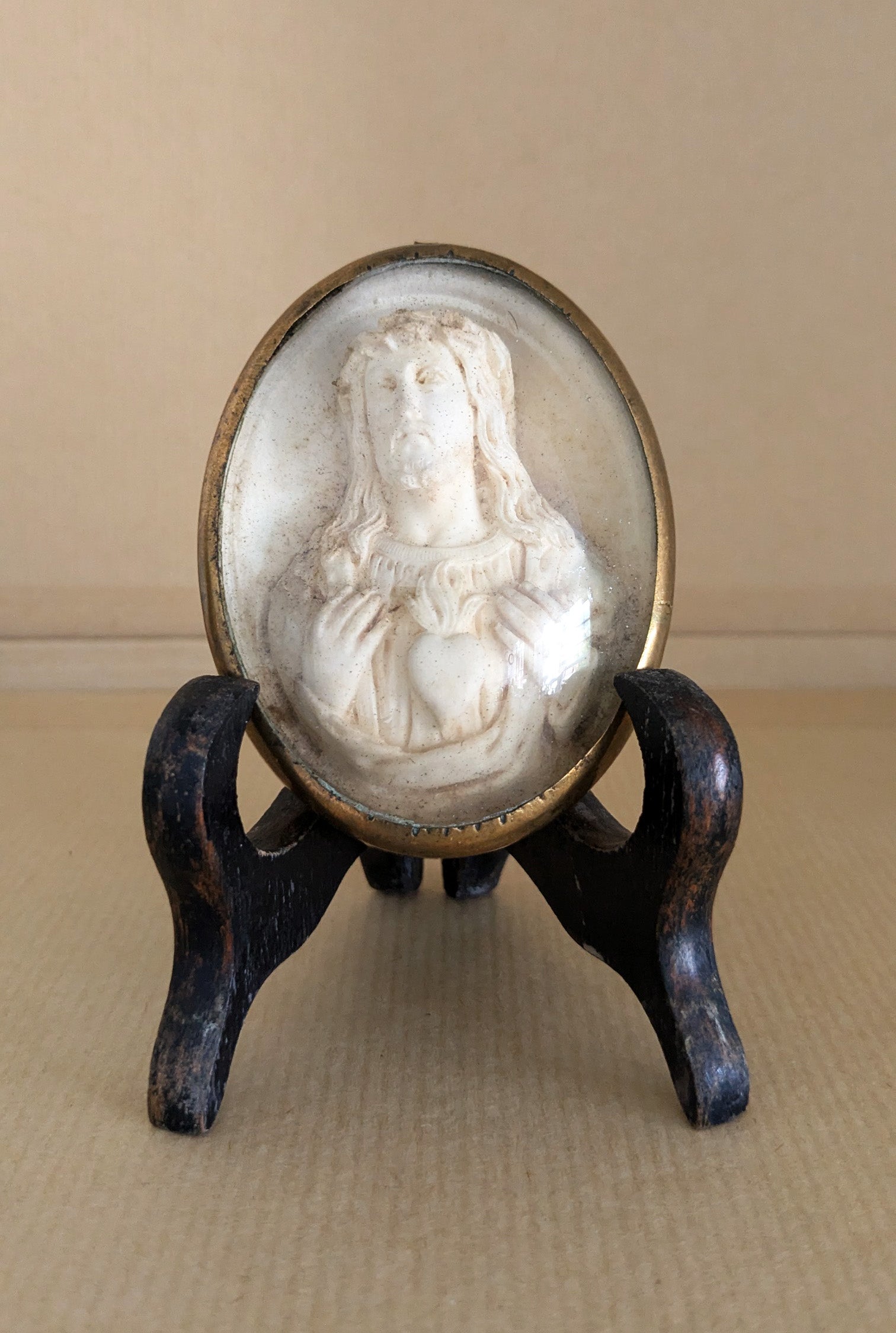 Antique Sacred Heart of Jesus Relief Pendant c.1890–1910 | Catholic Devotional Plaque with Domed Glass