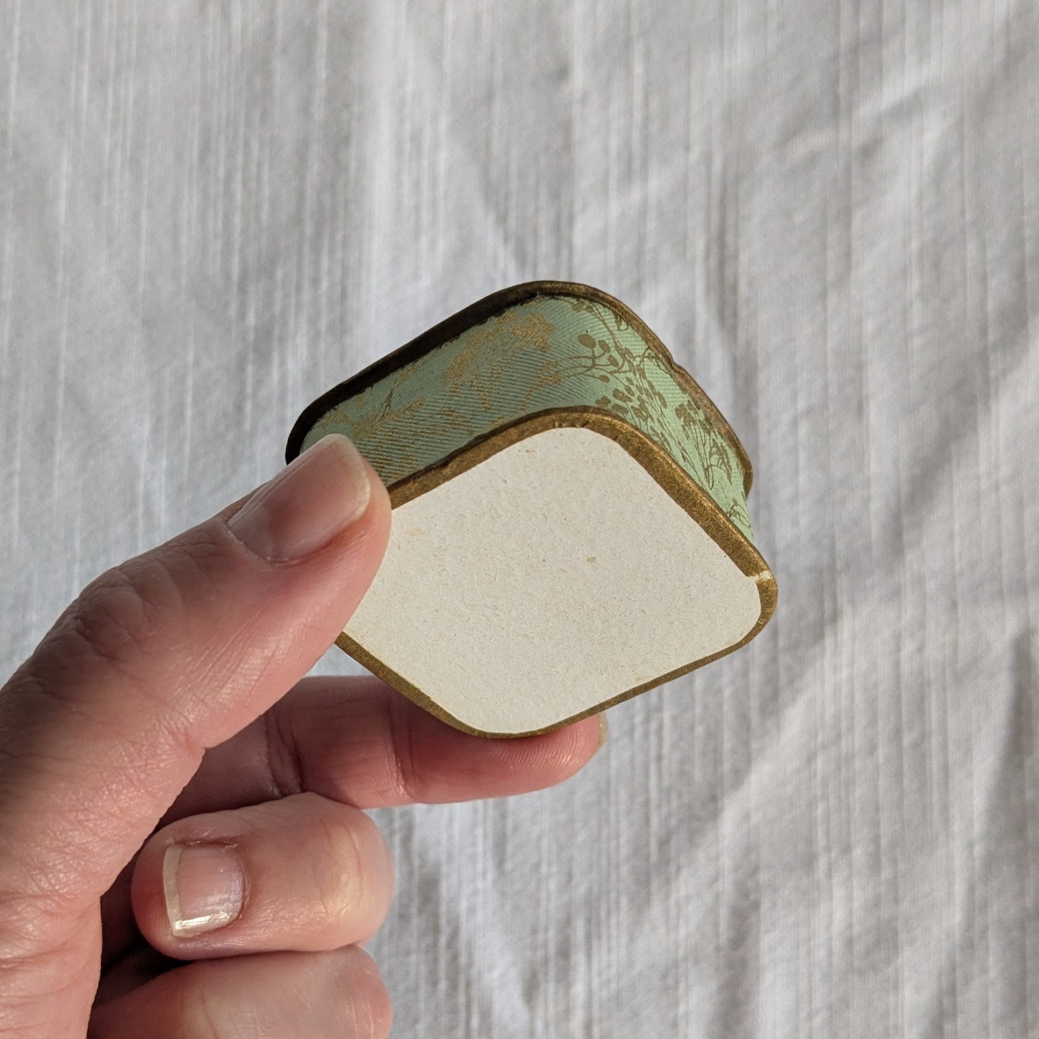 Vintage French Face Powder Box — Lorenzy-Palanca Nymphéa, Parisian Vanity Collectible