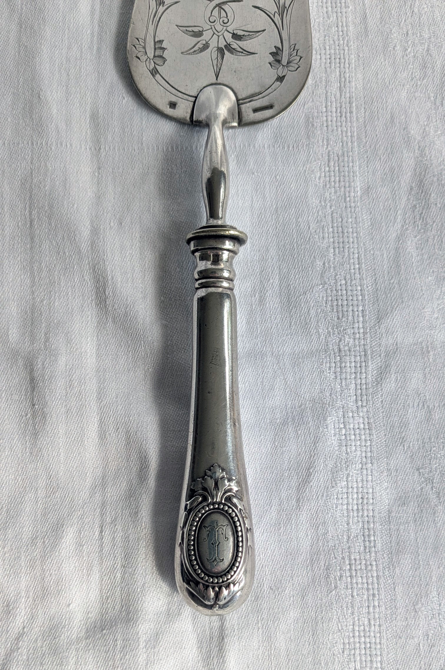 Antique Christofle Fish Server — Filet Droit Silverplate, Engraved, Late 19th Century