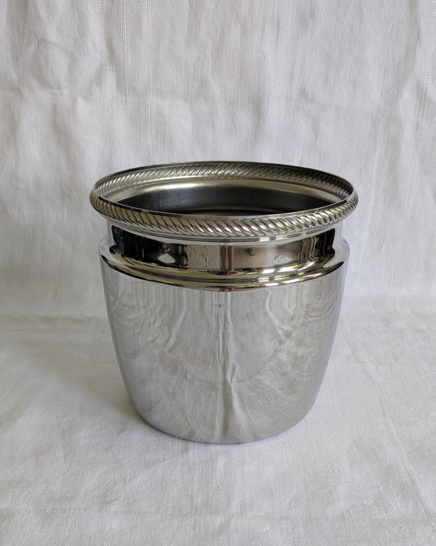 Vintage Alessi Champagne Wine cooler in Stainless Steel – Italian Modernist Design