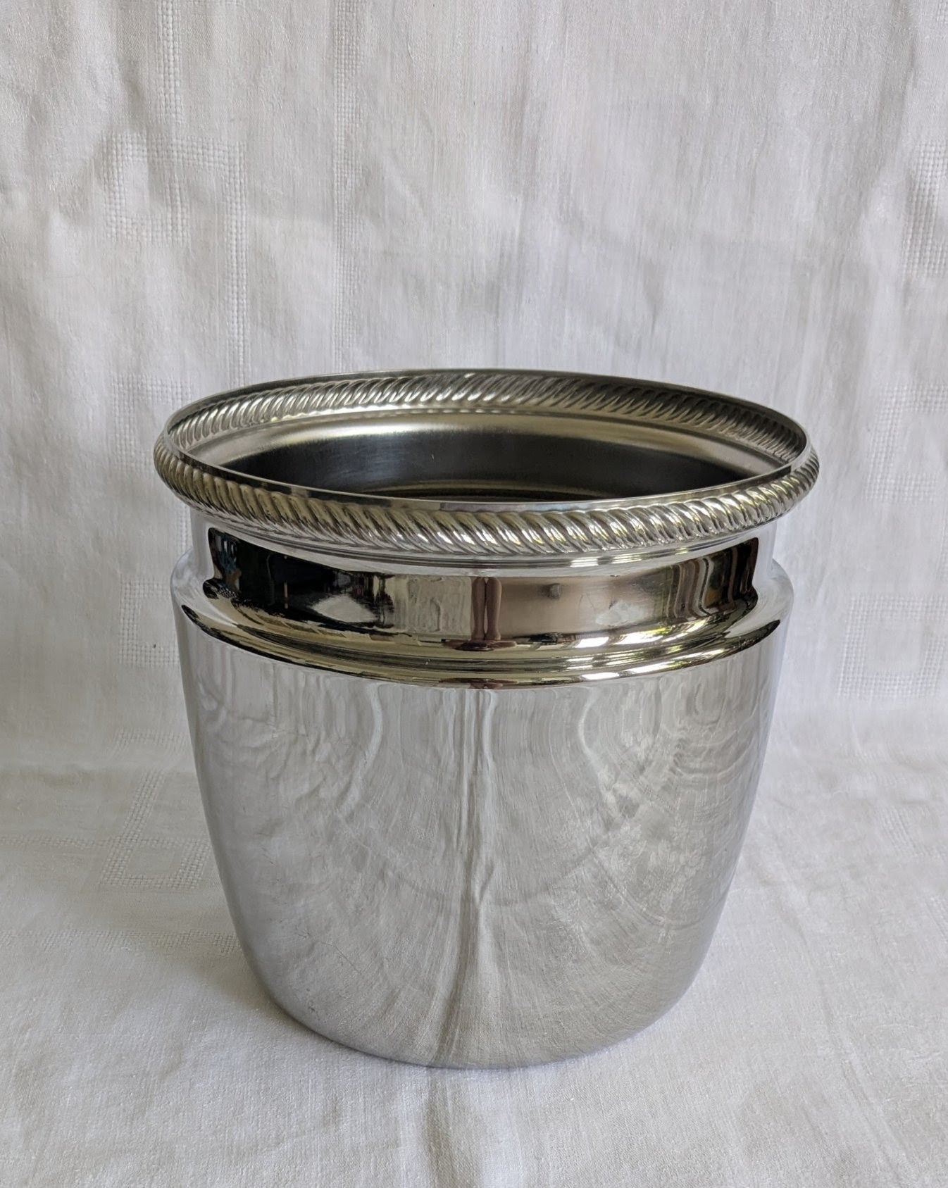 Vintage Alessi Champagne Wine cooler in Stainless Steel – Italian Modernist Design