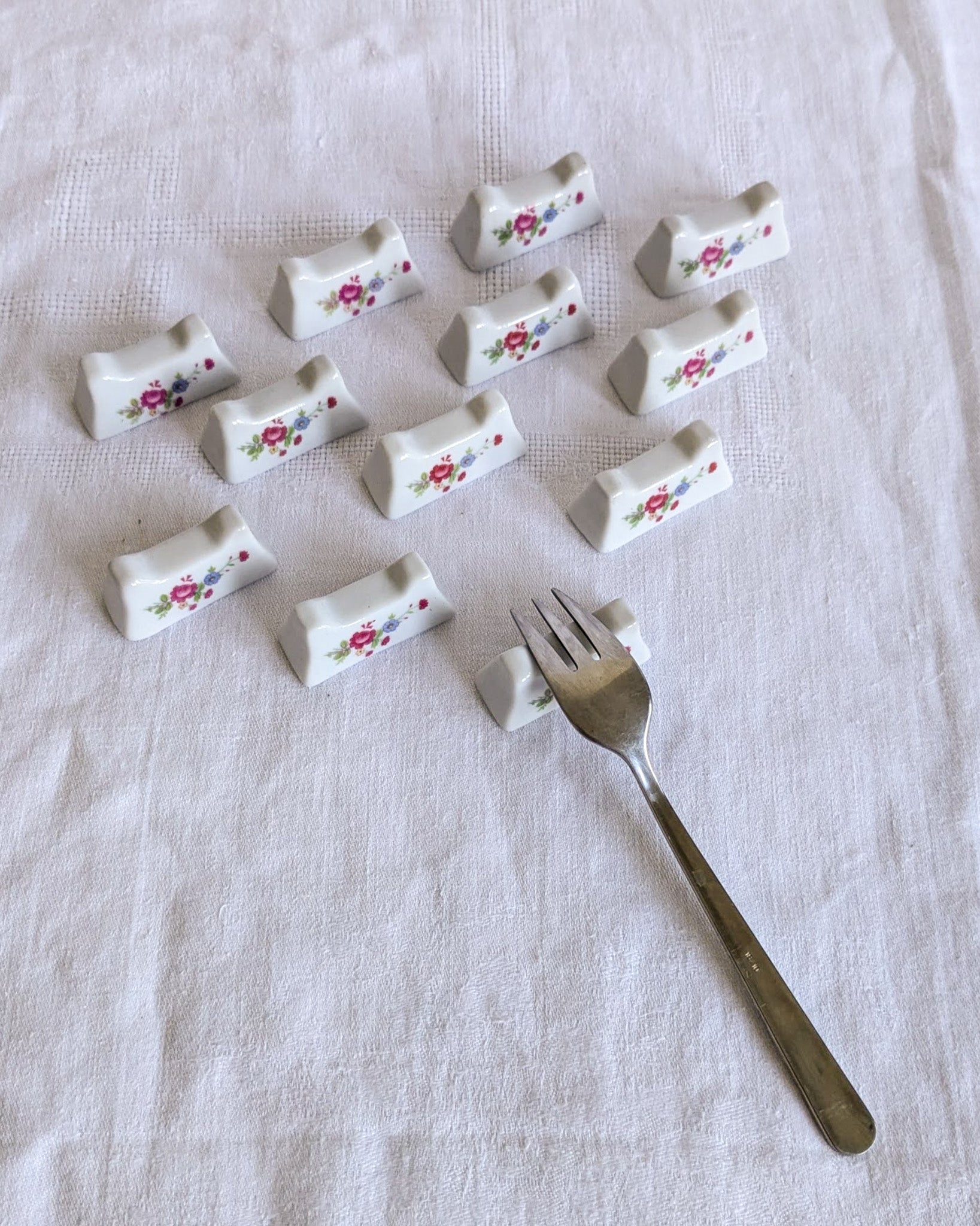 Vintage Floral Porcelain Knife Rests – Set of 10 | Romantic Cottage Tableware