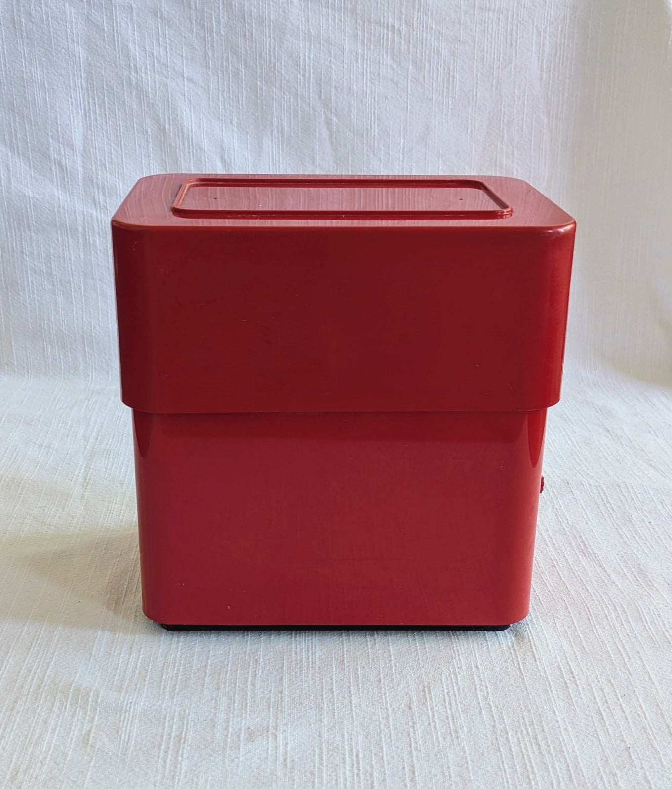 Red Vintage Terraillon Kitchen Scale - 1970s French Design