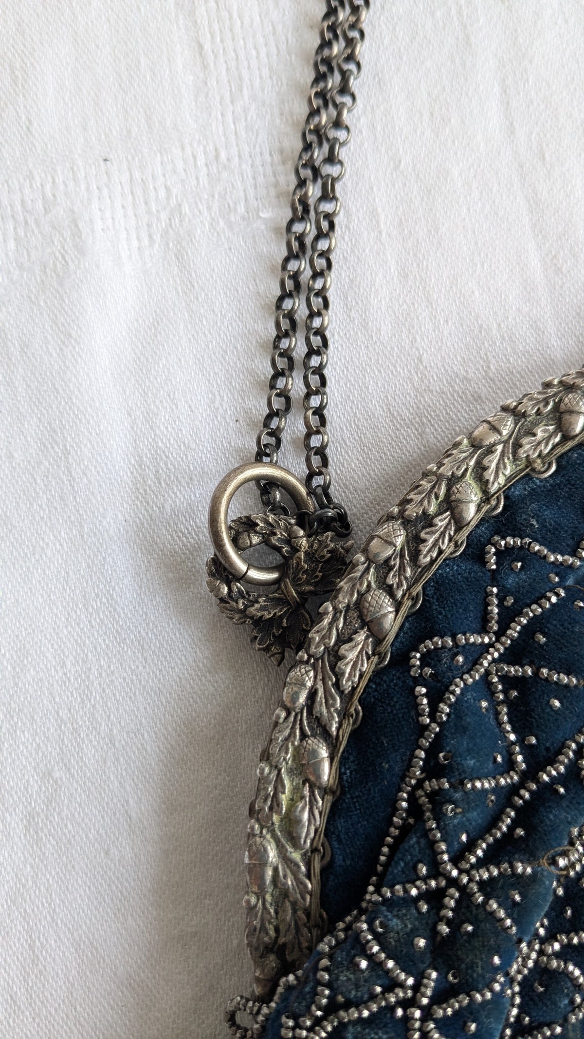 Clasp detail on antique E. Gauthier Paris beaded purse